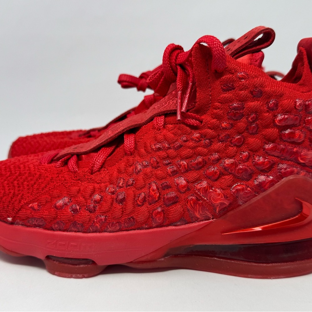 NIKE LeBron XVII 17 GS Basketball Shoes BQ5594 600 Youth Boy’s Size 7 No Lid